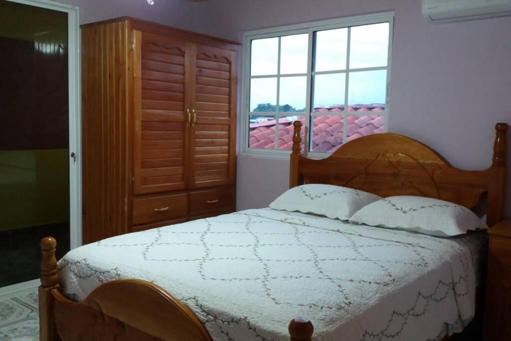 Urania House Villa Bocas del Toro Exterior photo